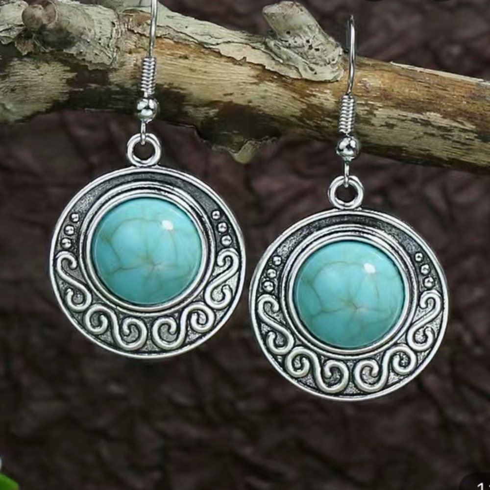 🔥10 for $100🔥 Vintage boho drop earrings ancient silver and turquoise